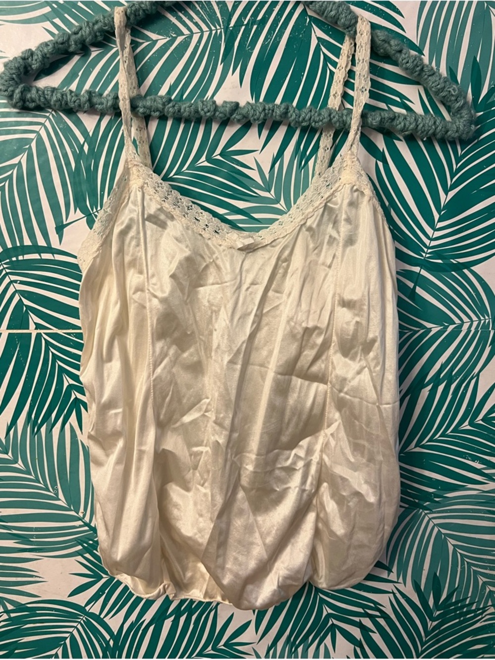 Sylray Silky Ivory Camisole - Medium vintage